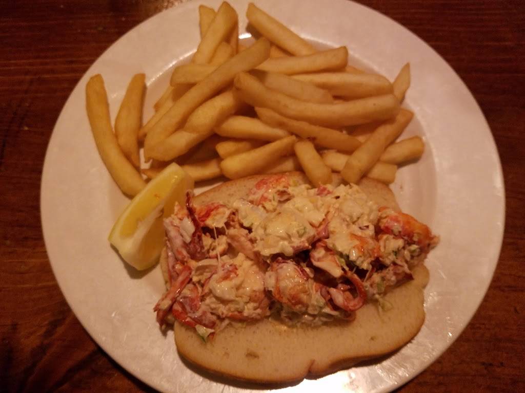 Kennedys Restaurant & Market | restaurant | 247 Maple St, Marlborough, MA 01752, USA | 5084855800 OR +1 508-485-5800