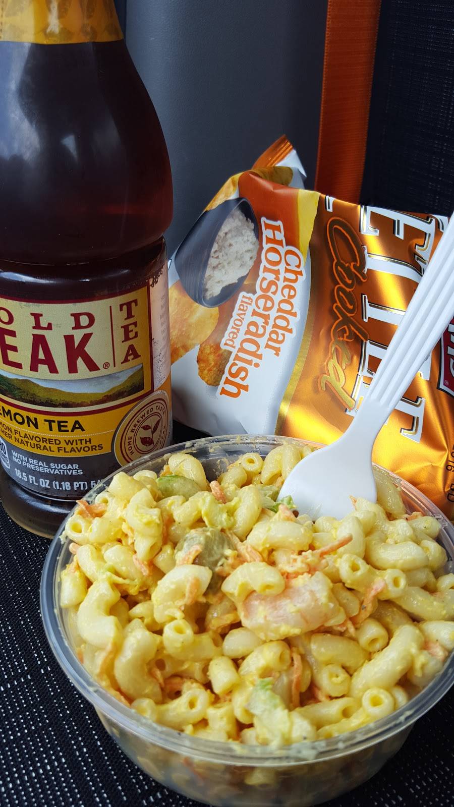 Cut Above Deli | meal takeaway | 3523 West Chester Pike, Newtown Square, PA 19073, USA | 6103534543 OR +1 610-353-4543