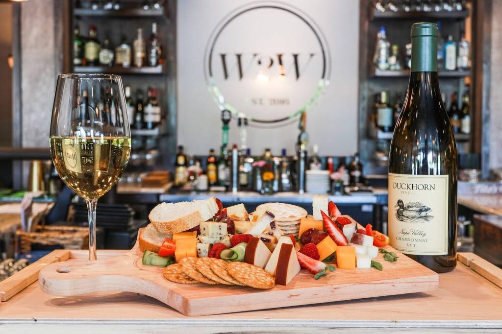 Water into Wine, Bistro & Lounge | night club | 607 N Campbell Station Rd, Knoxville, TN 37934, USA | 8653921586 OR +1 865-392-1586