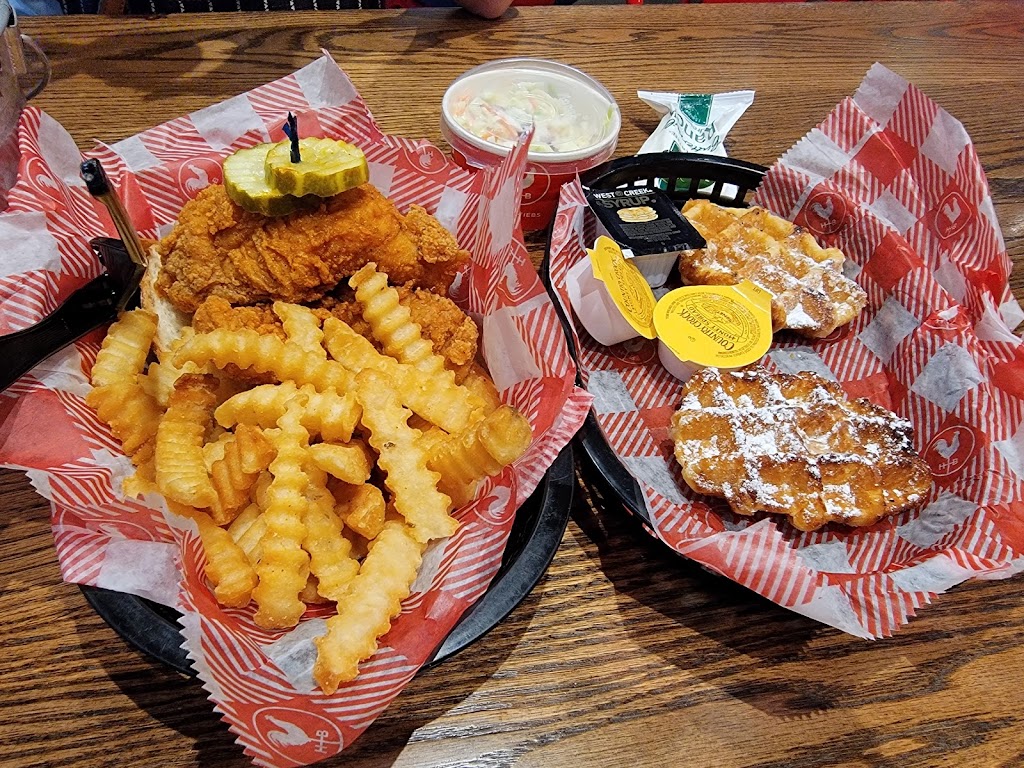 Hattie Bs Hot Chicken - Lower Broadway Nashville | restaurant | 5069 Broadway Pl Suite A-103, Nashville, TN 37203, USA | 6155768700 OR +1 615-576-8700