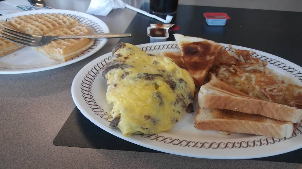 Waffle House | meal takeaway | 2233 E Pass Rd, Gulfport, MS 39507, USA | 2288963637 OR +1 228-896-3637