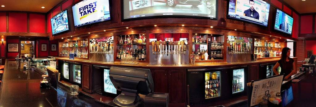 Fox & Hound | restaurant | 9325 Center Lake Dr #200, Charlotte, NC 28216, USA | 7045092853 OR +1 704-509-2853