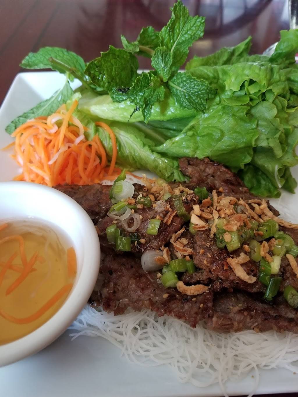 The Viet Nam Restaurant | restaurant | 304 N Main St # A, Spring Valley, NY 10977, USA | 8454257446 OR +1 845-425-7446