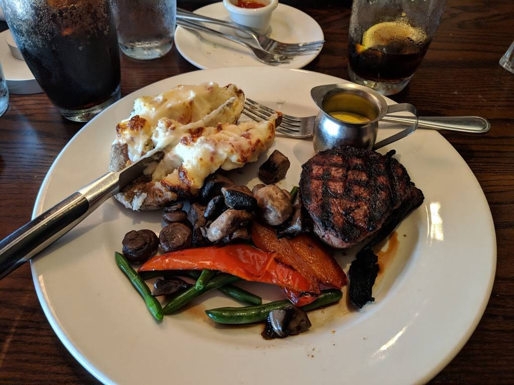 The Keg Steakhouse + Bar - Windsor Devonshire | restaurant | 490 Division Rd, Windsor, ON N9A 6K7, Canada | 5199693146 OR +1 519-969-3146