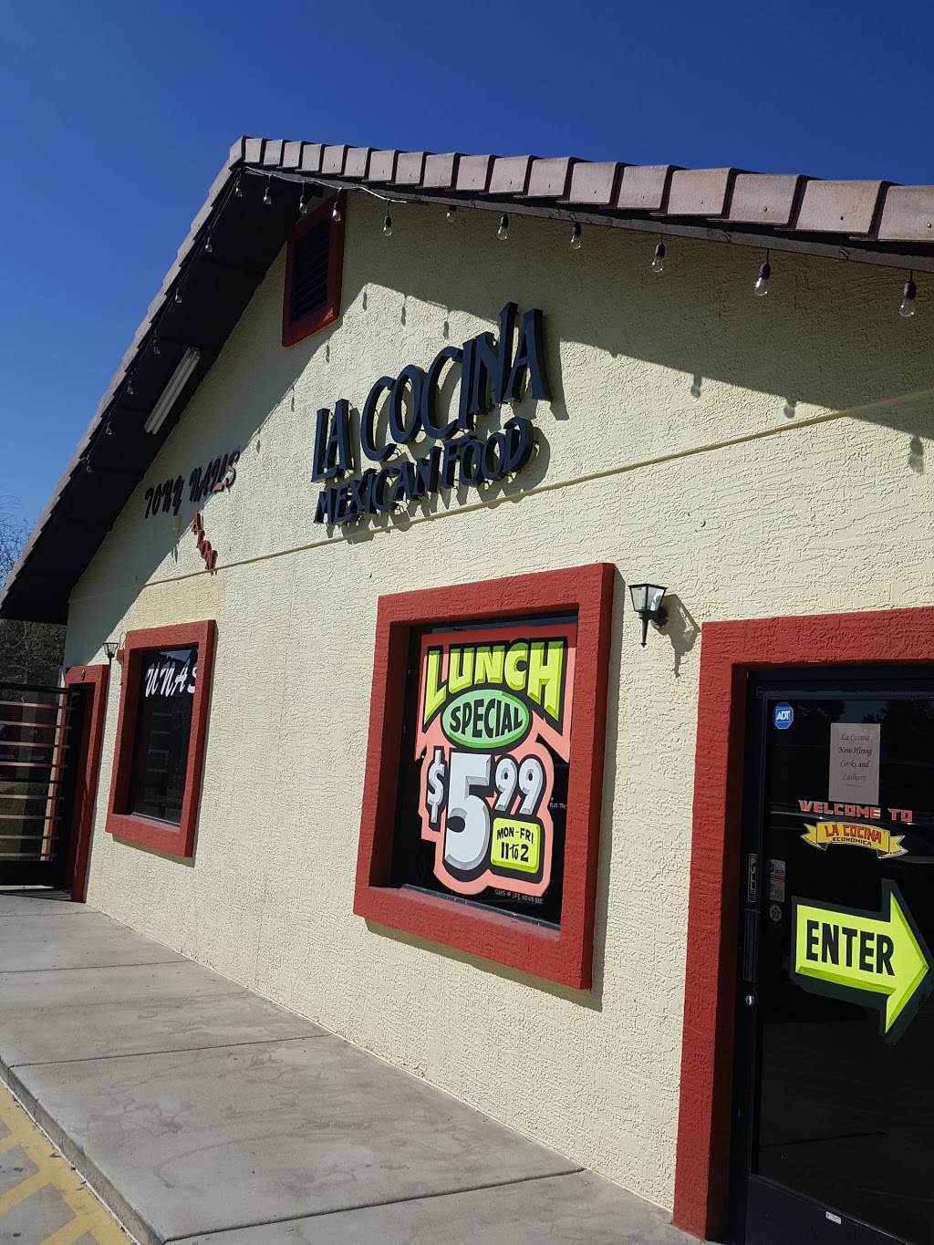 La Cocina Económica | restaurant | 1550 N 16th St, Phoenix, AZ 85006, USA | 6028171111 OR +1 602-817-1111