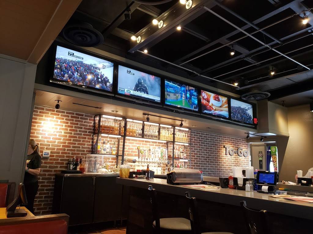 Chilis Grill & Bar | meal takeaway | 1951 S Signal Butte Rd, Mesa, AZ 85209, USA | 4803807264 OR +1 480-380-7264