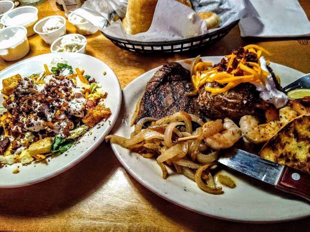 Texas Roadhouse | restaurant | 6707 W Kellogg Dr, Wichita, KS 67209, USA | 3169438722 OR +1 316-943-8722
