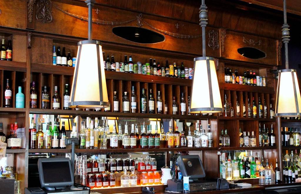 Logan Bar | night club | 2230 N California Ave, Chicago, IL 60647, USA | 7732521110 OR +1 773-252-1110