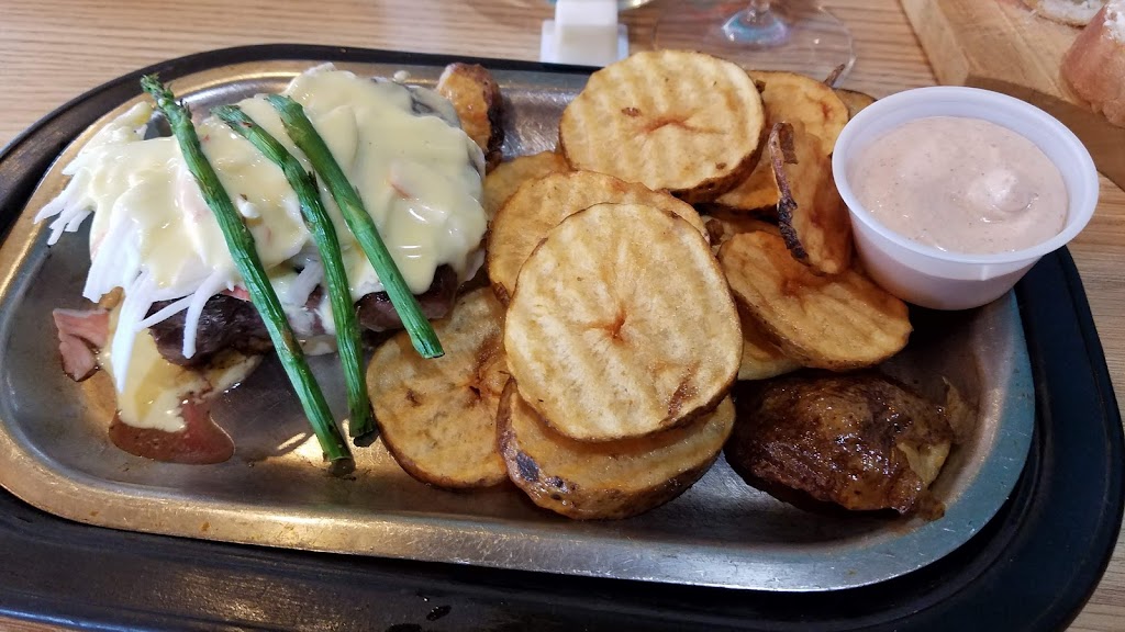 Sodak Shores | restaurant | 13514 Sodak Rd, Wilmot, SD 57279, USA | 6059384825 OR +1 605-938-4825