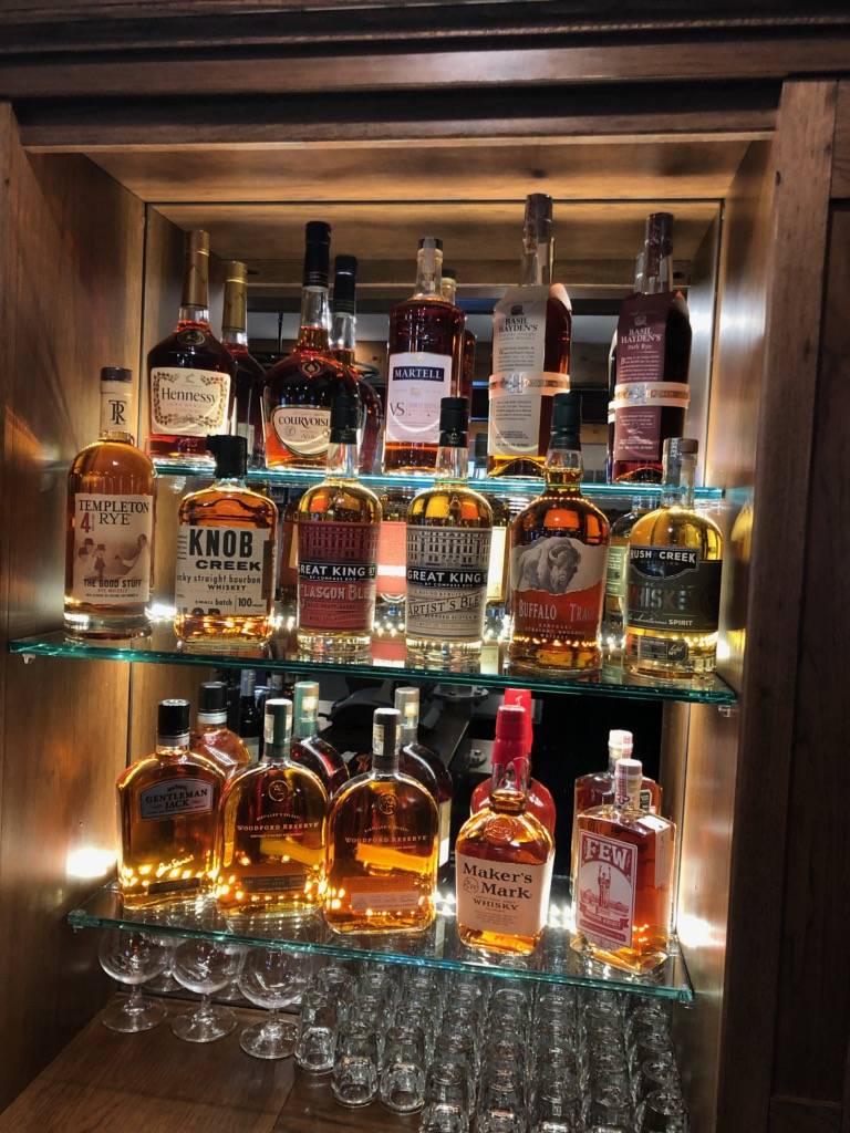 Nikos R & R Supper Club | restaurant | 7509 S Grant Hwy, Marengo, IL 60152, USA | 8155062055 OR +1 815-506-2055