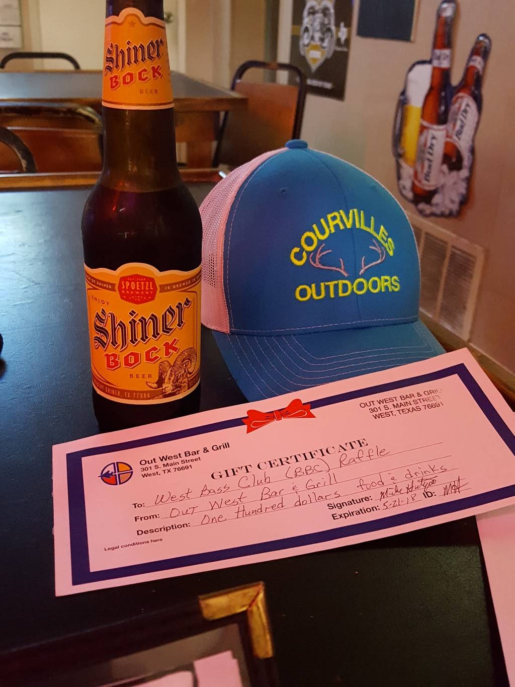 Out West Bar & Grill | restaurant | 301 S Main St, West, TX 76691, USA | 2548265509 OR +1 254-826-5509