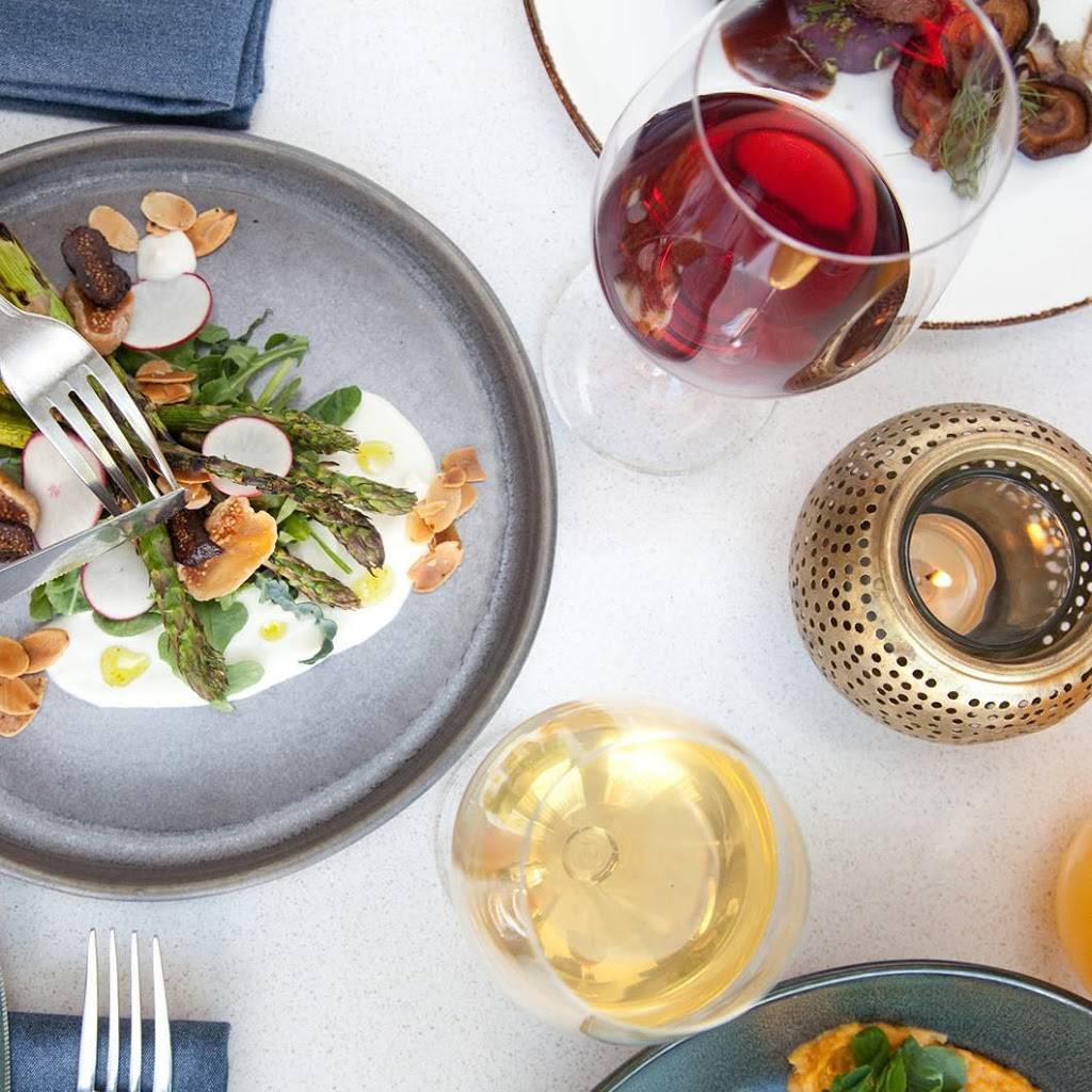 Cork Wine Bar & Restaurant | restaurant | 35 School St, Stowe, VT 05672, USA | 8027606143 OR +1 802-760-6143