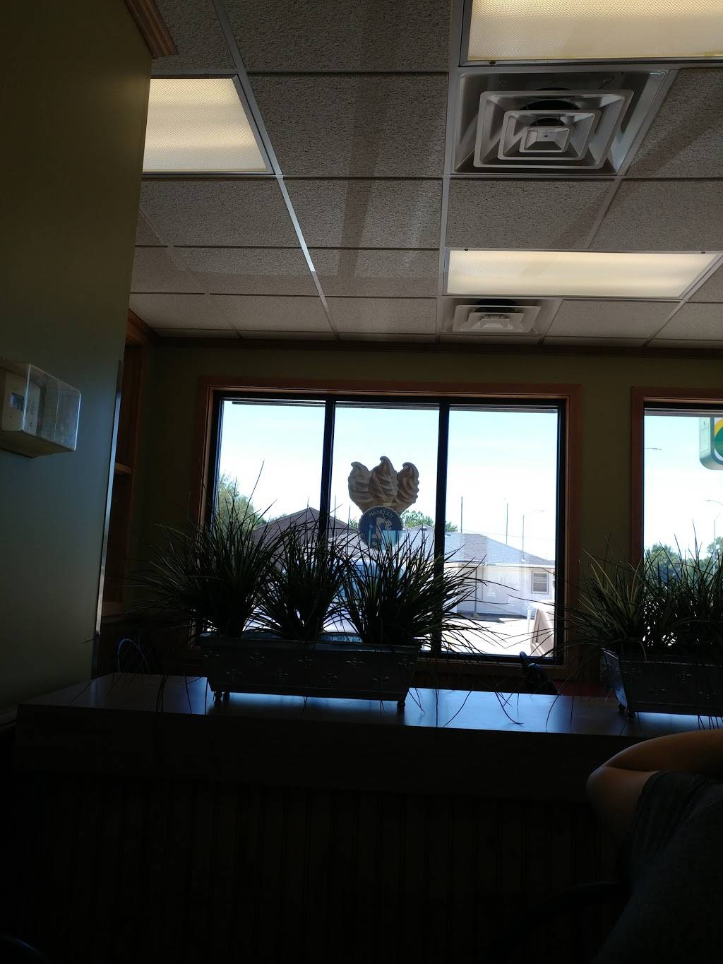 Runza Restaurant | restaurant | 2101 W 2nd St, Hastings, NE 68901, USA | 4024639491 OR +1 402-463-9491