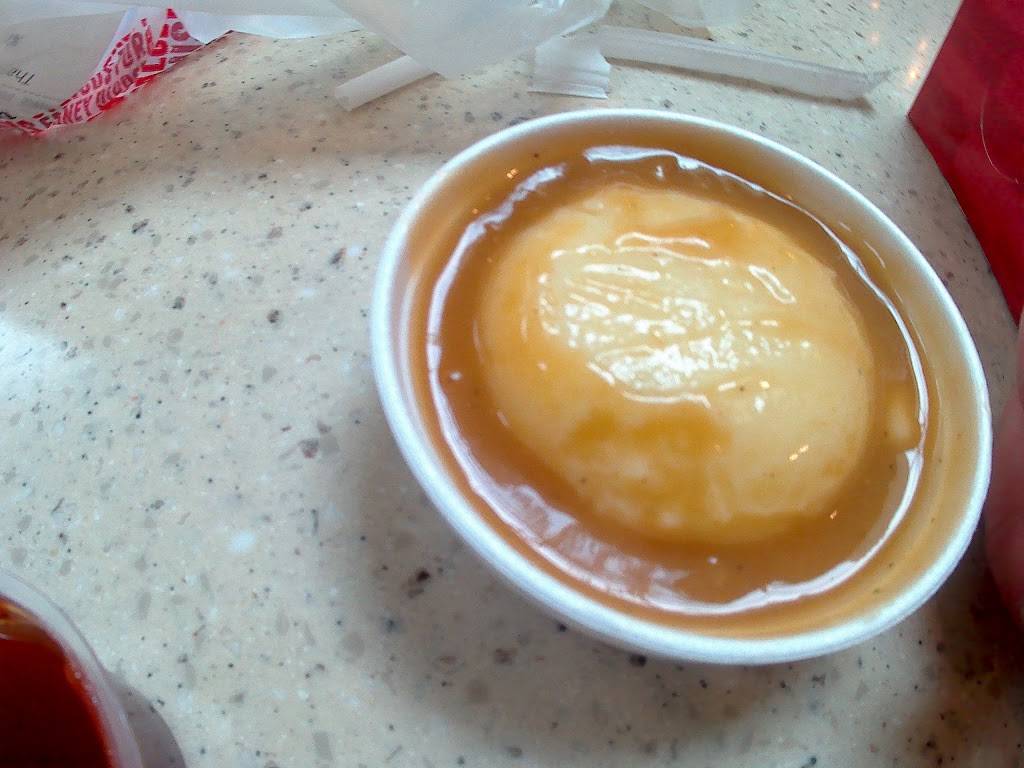 Lees Famous Recipe Chicken | restaurant | 500 Southpark Center, Strongsville, OH 44136, USA | 4402389199 OR +1 440-238-9199