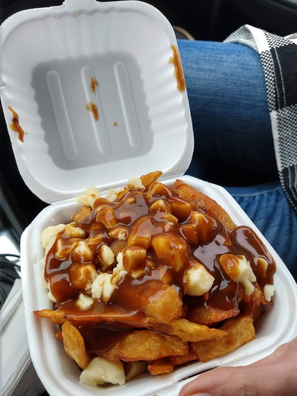 S&S Fries | restaurant | 2283-2421 Greenbank Rd, Nepean, ON K2J 2B2, Canada | 6137968828 OR +1 613-796-8828