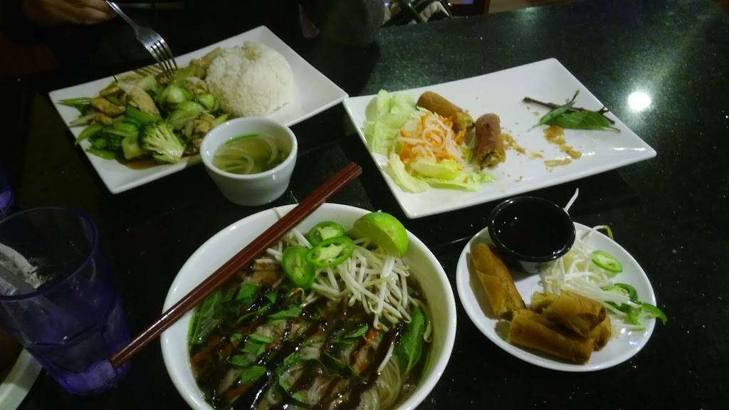 House of Pho | restaurant | 20500 Hesperian Blvd, Hayward, CA 94541, USA | 5105783533 OR +1 510-578-3533