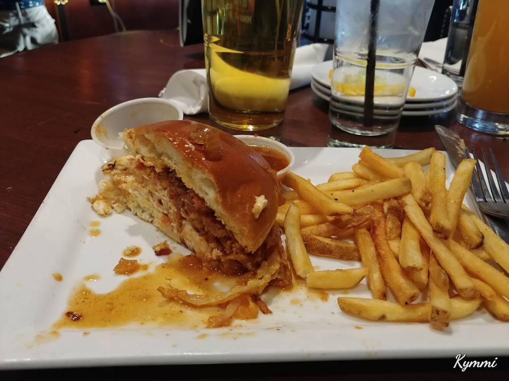 Bar Louie - University City | night club | 8760 J M Keynes Dr, Charlotte, NC 28262, USA | 7042857010 OR +1 704-285-7010