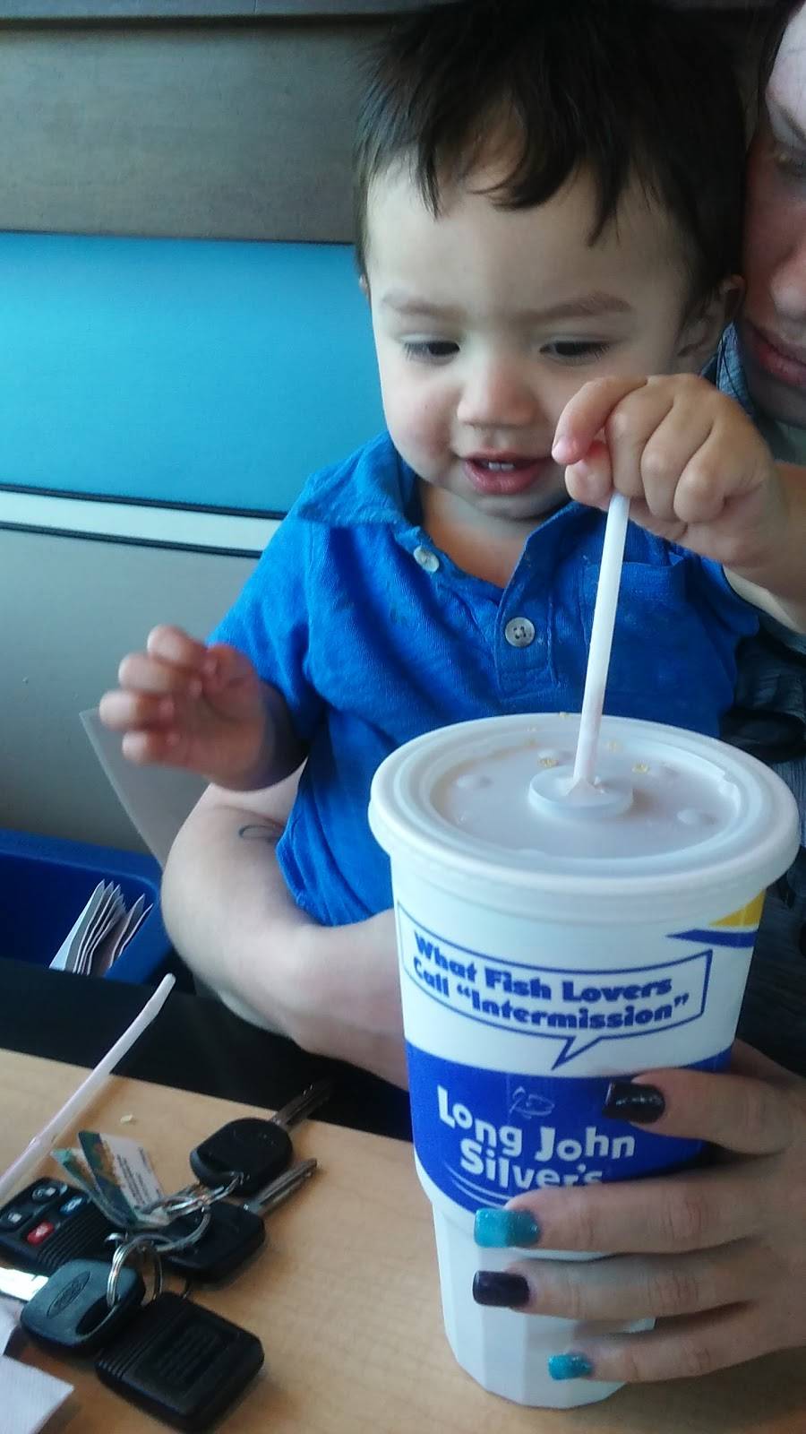 Long John Silvers | restaurant | 603 32nd Ave, Council Bluffs, IA 51501, USA | 7123666567 OR +1 712-366-6567