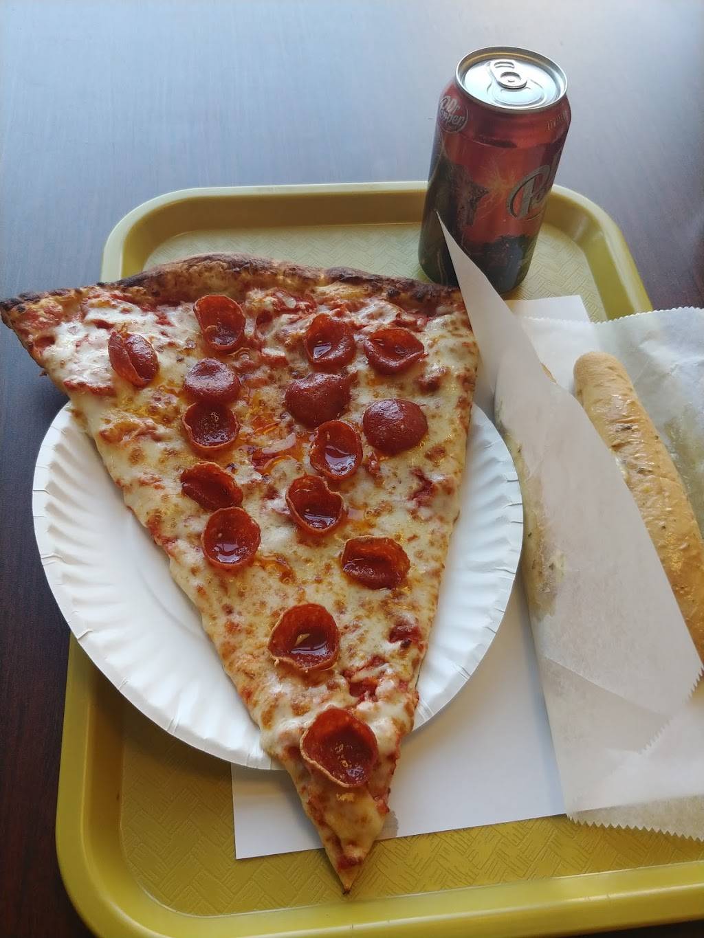 Fanucces Campus Pizzeria & Pasta House | restaurant | 2032 Euclid Ave, Cleveland, OH 44115, USA | 2165055650 OR +1 216-505-5650