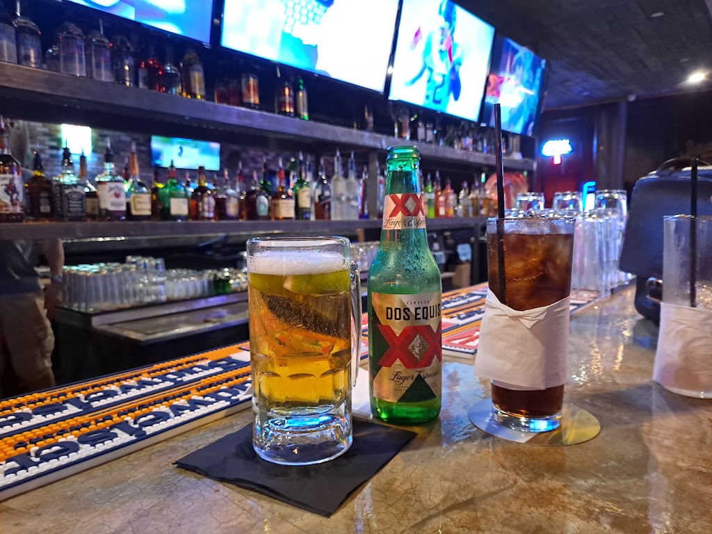 District At Uptown Bar&Grill | restaurant | 137 E Nolana Ave, McAllen, TX 78504, USA | 9562224134 OR +1 956-222-4134