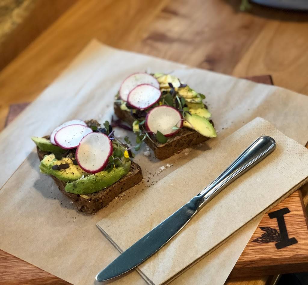 Isaacs Coffee Wine & Dessert | restaurant | 201 Commercial St NE, Salem, OR 97301, USA | 5035513939 OR +1 503-551-3939