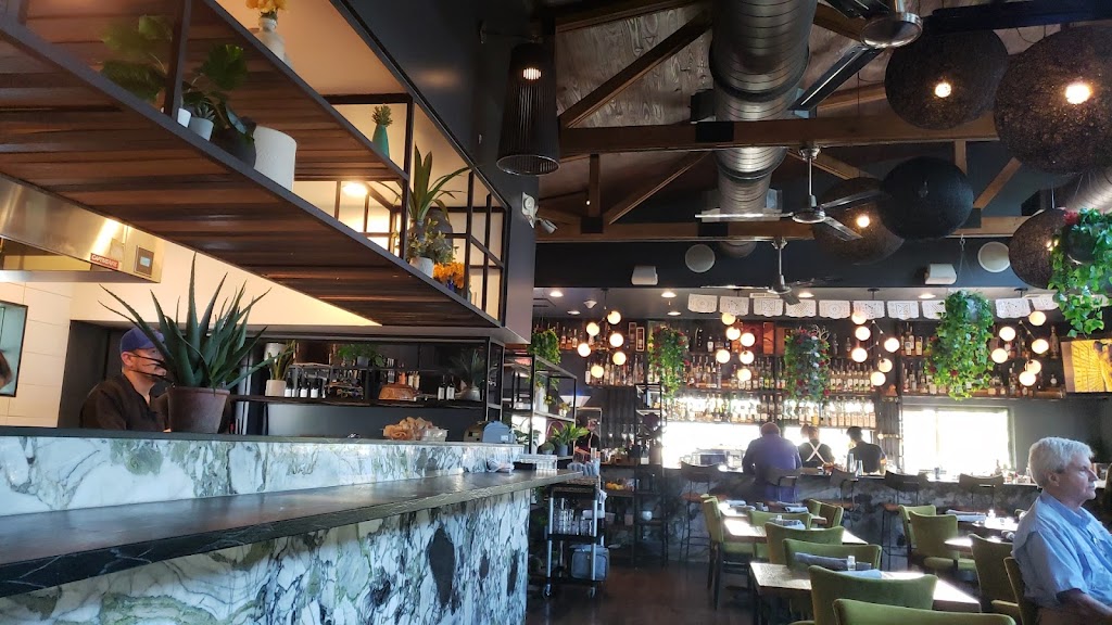 Chivos | restaurant | 222 W 11th St, Houston, TX 77008, USA | 8327671417 OR +1 832-767-1417