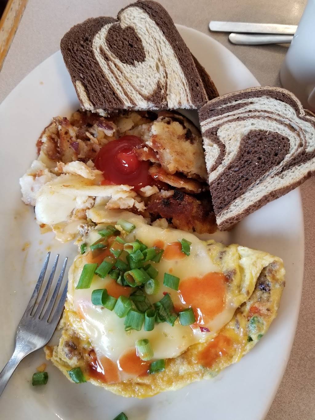 The Brunch Club | restaurant | 601 S Main St, Dayton, OH 45402, USA | 9372227411 OR +1 937-222-7411