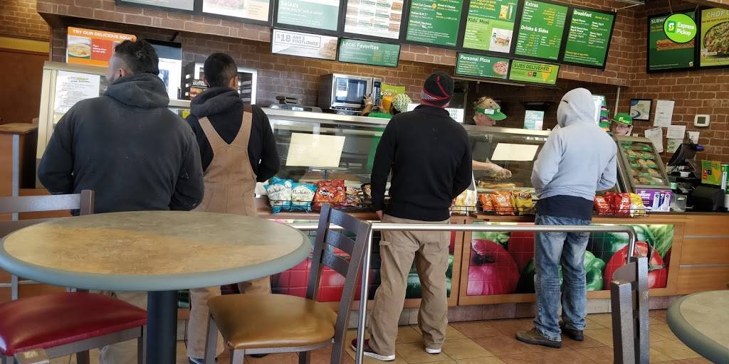 Subway | meal takeaway | 1923 59th Ave Unit 155, Greeley, CO 80634, USA | 9703301180 OR +1 970-330-1180