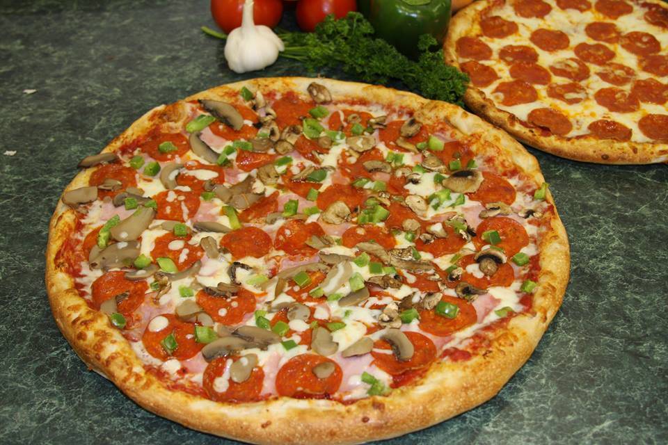 Toarminas Pizza | restaurant | 7640 Merriman Rd, Romulus, MI 48174, USA | 7347211409 OR +1 734-721-1409