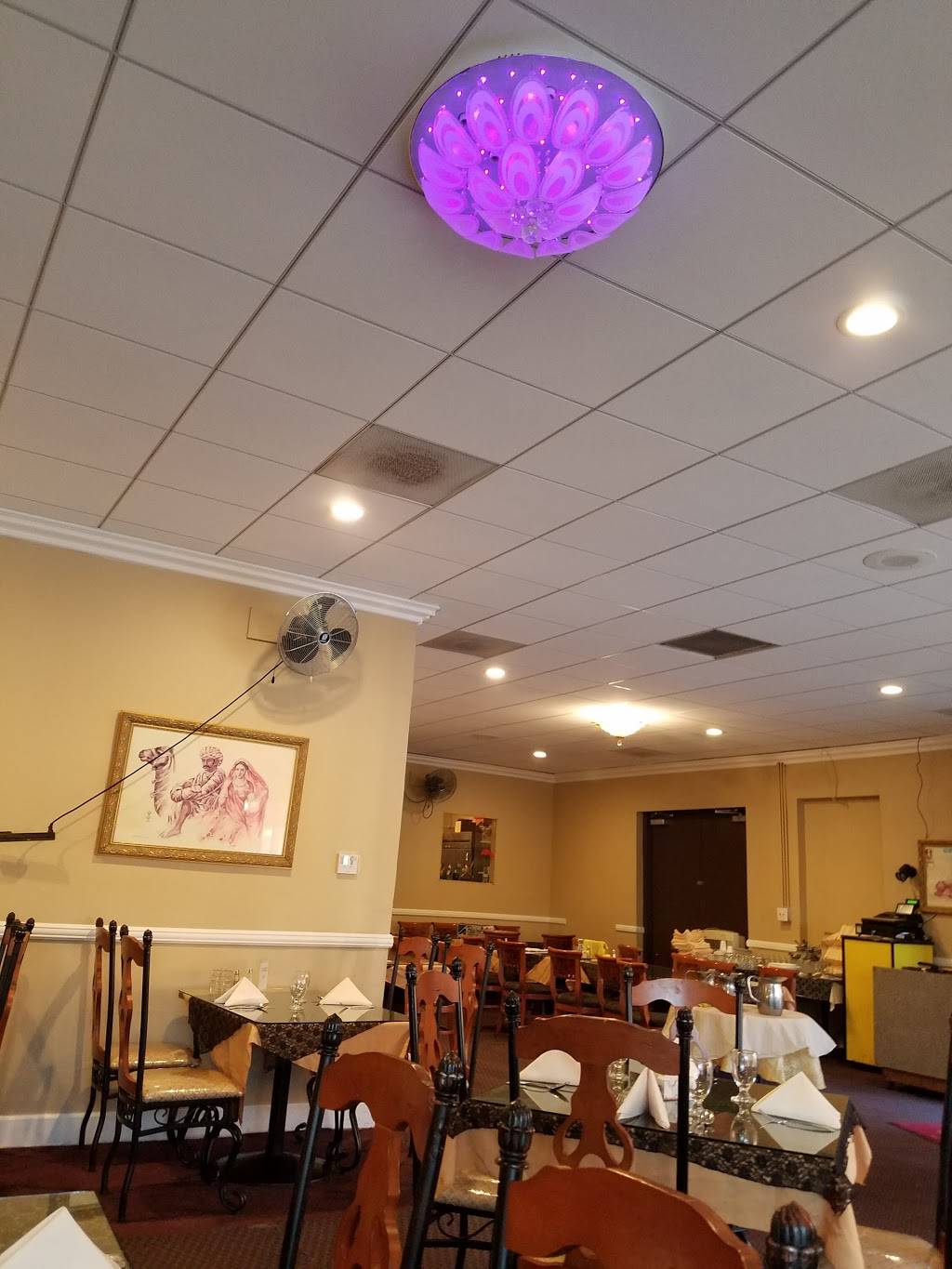 Royal Delhi Palace | restaurant | 22323 Sherman Way #11, Canoga Park, CA 91303, USA | 8189920913 OR +1 818-992-0913