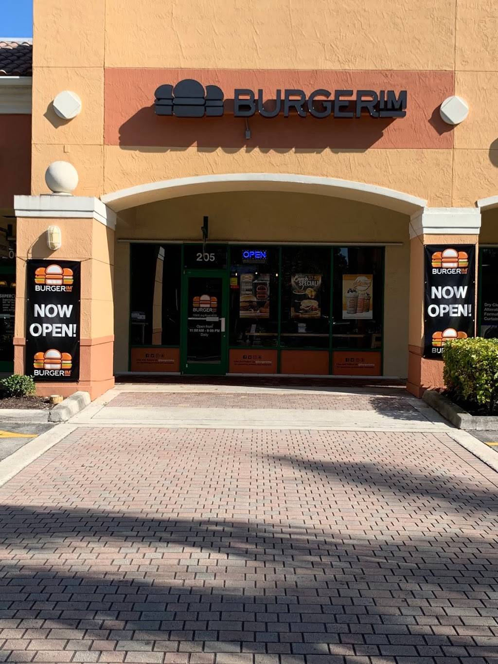 Burgerim Delray Beach | restaurant | 13900 Jog Rd #205, Delray Beach, FL 33446, USA | 5615628692 OR +1 561-562-8692