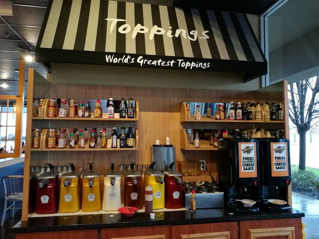 Fuddruckers | restaurant | 3848 McHenry Ave, Modesto, CA 95350, USA | 2093383833 OR +1 209-338-3833