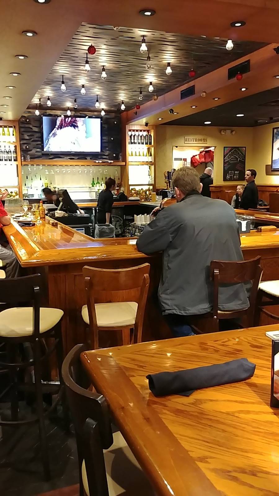 Outback Steakhouse | restaurant | 9880 Colerain Ave, Cincinnati, OH 45251, USA | 5132450900 OR +1 513-245-0900