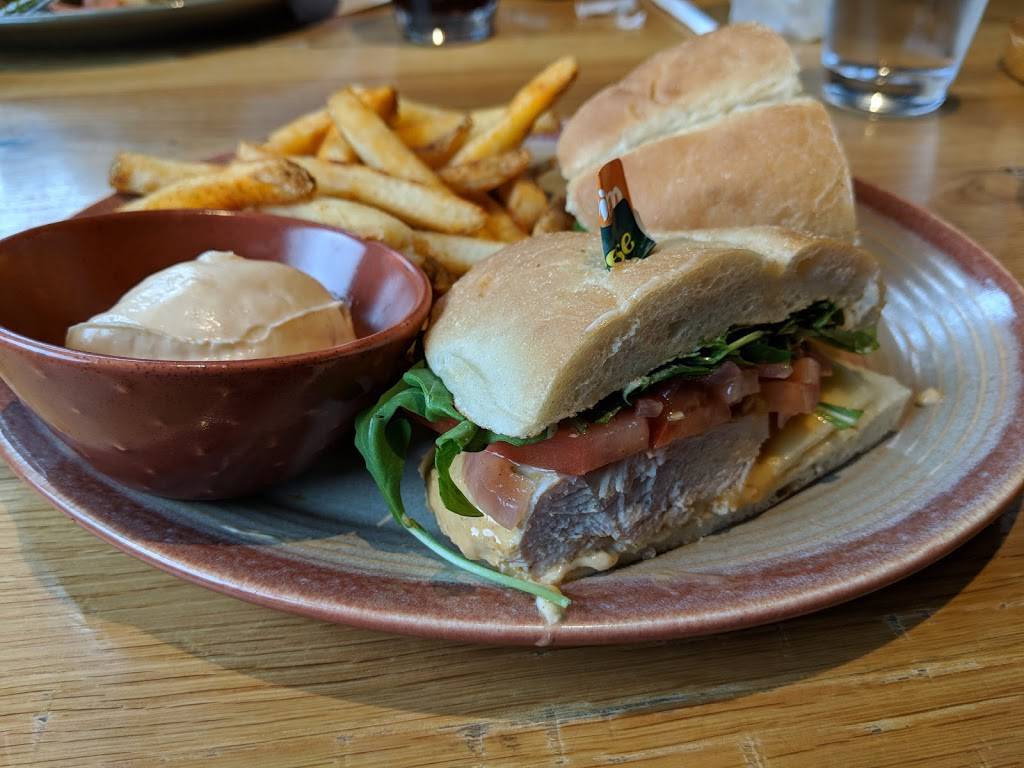 Nando’s | restaurant | 523 Oakbrook Center, Oak Brook, IL 60523, USA | 6302304348 OR +1 630-230-4348