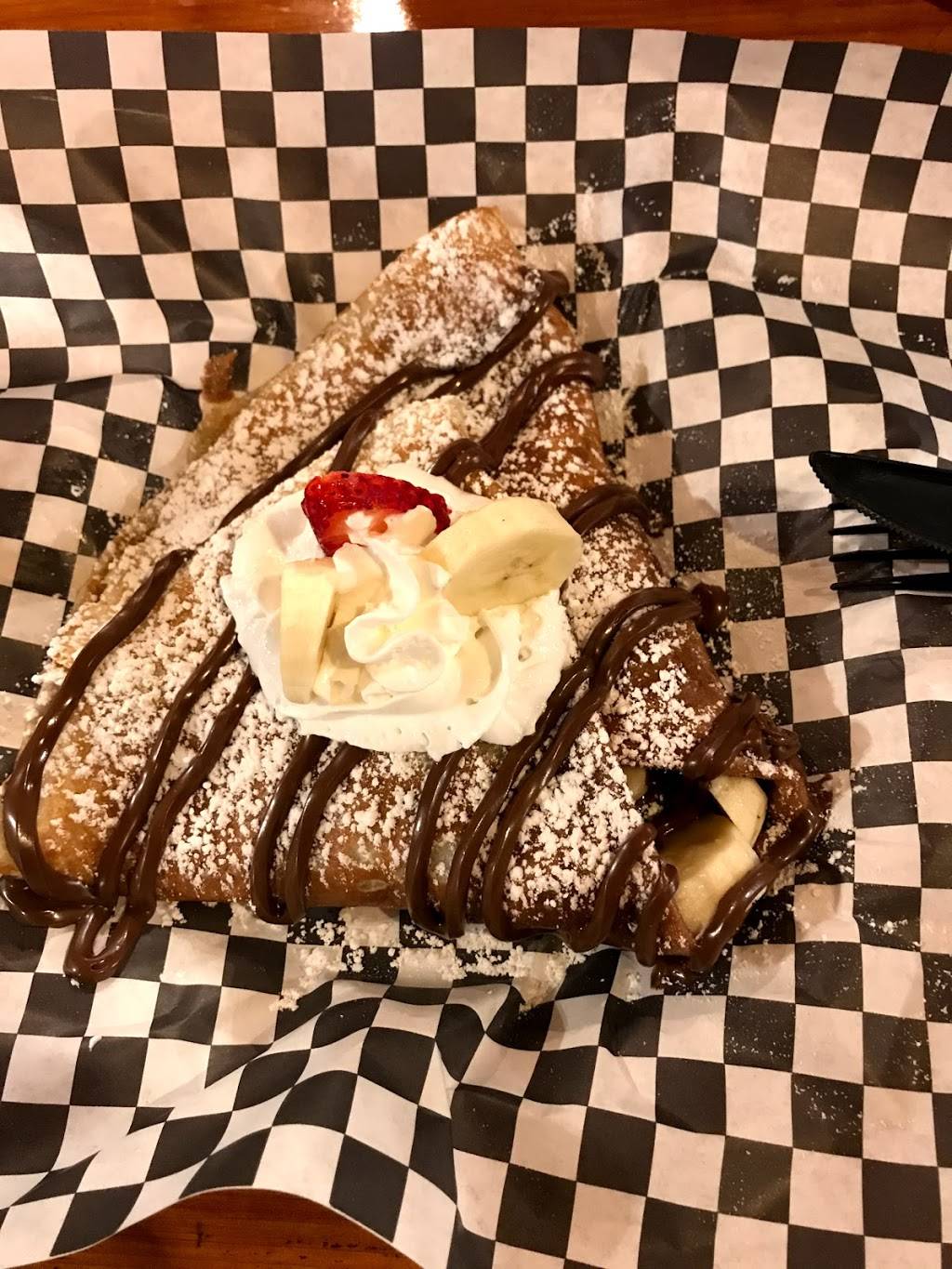 Claire’s Creperie | restaurant | 100 E 4th Ave, Mt Dora, FL 32757, USA | 8507769820 OR +1 850-776-9820