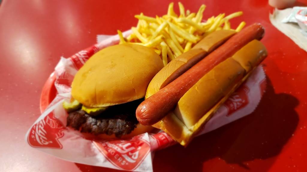 Freddys Frozen Custard & Steakburgers | restaurant | 2814 West FM 544, Wylie, TX 75098, USA | 4697851327 OR +1 469-785-1327