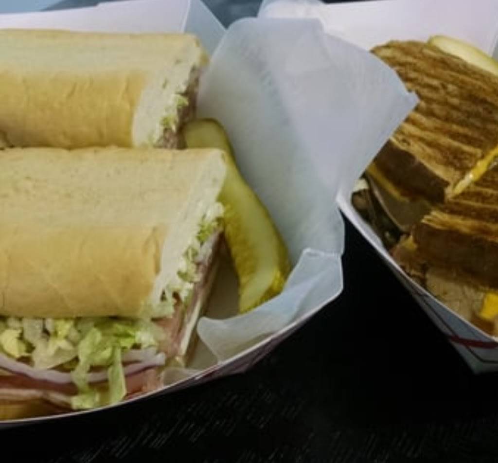 Sandwich City | restaurant | 1441 E Summit St, Crown Point, IN 46307, USA | 2196611700 OR +1 219-661-1700