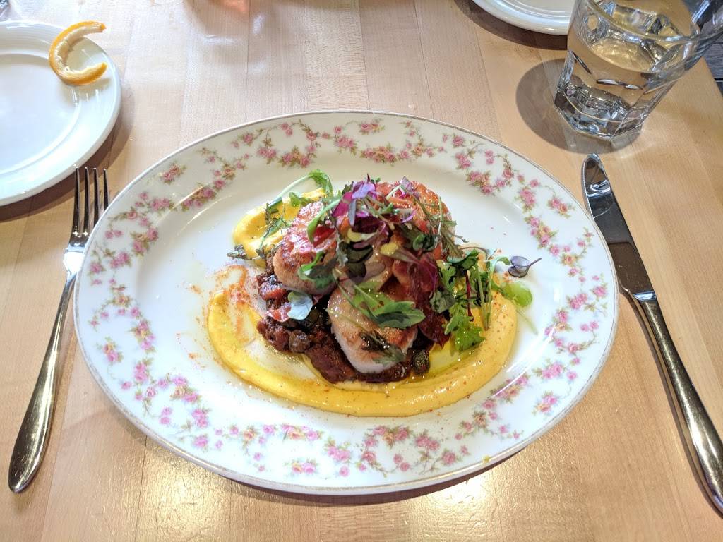 L’Impérial | restaurant | 320 Boulevard Leclerc O #28, Granby, QC J2G 1V3, Canada | 4509941922 OR +1 450-994-1922