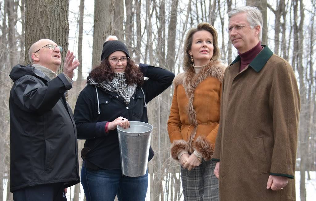 Sugar Shack | restaurant | 320 Pères-Blancs Ave, Vanier, ON K1L 7L5, Canada | 6138429871 OR +1 613-842-9871