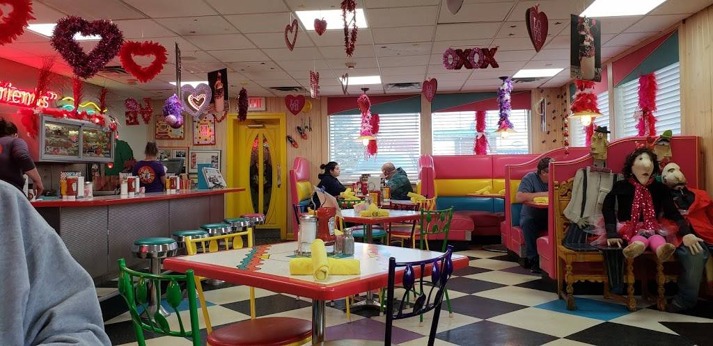 Poky Dot | restaurant | 1111 Fairmont Ave, Fairmont, WV 26554, USA | 3043663271 OR +1 304-366-3271