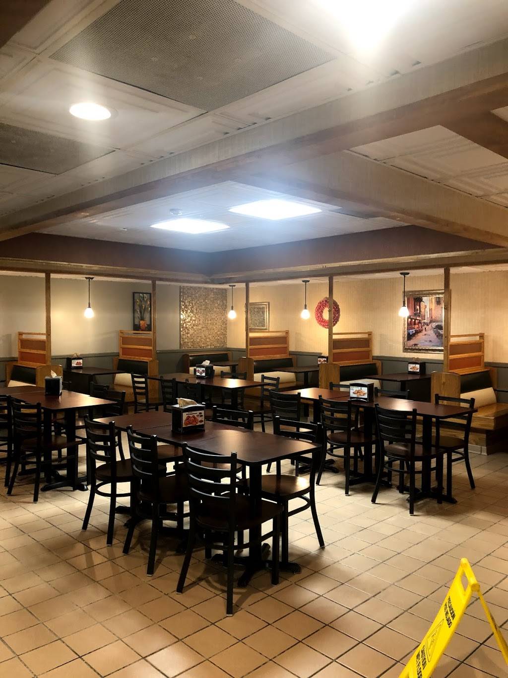 Browns Chicken | restaurant | 1N058 Main St, Carol Stream, IL 60188, USA | 6305100890 OR +1 630-510-0890