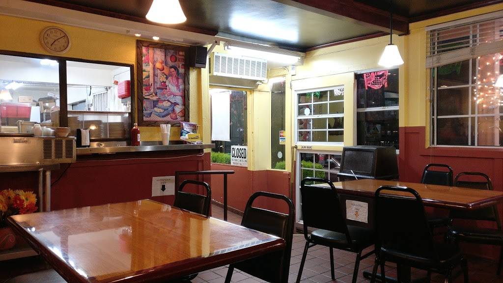 Bronco Burrito | restaurant | 19511 Ventura Blvd, Tarzana, CA 91356, USA | 8183436149 OR +1 818-343-6149