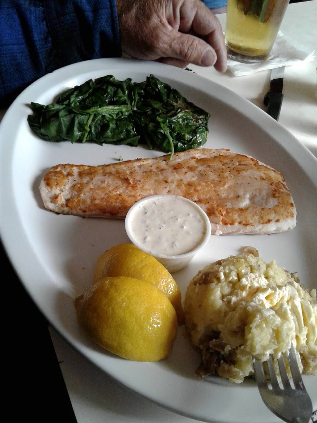 Chicken Coop | restaurant | 414 Old Newport Blvd, Newport Beach, CA 92663, USA | 9496456086 OR +1 949-645-6086