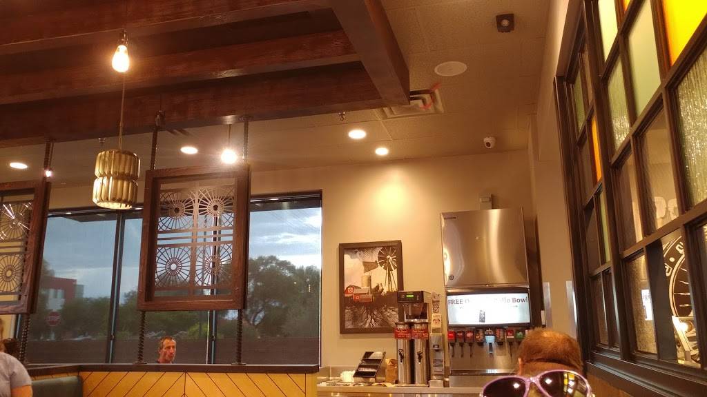 El Pollo Loco | restaurant | 2520 W Chandler Blvd, Chandler, AZ 85224, USA | 4808571462 OR +1 480-857-1462