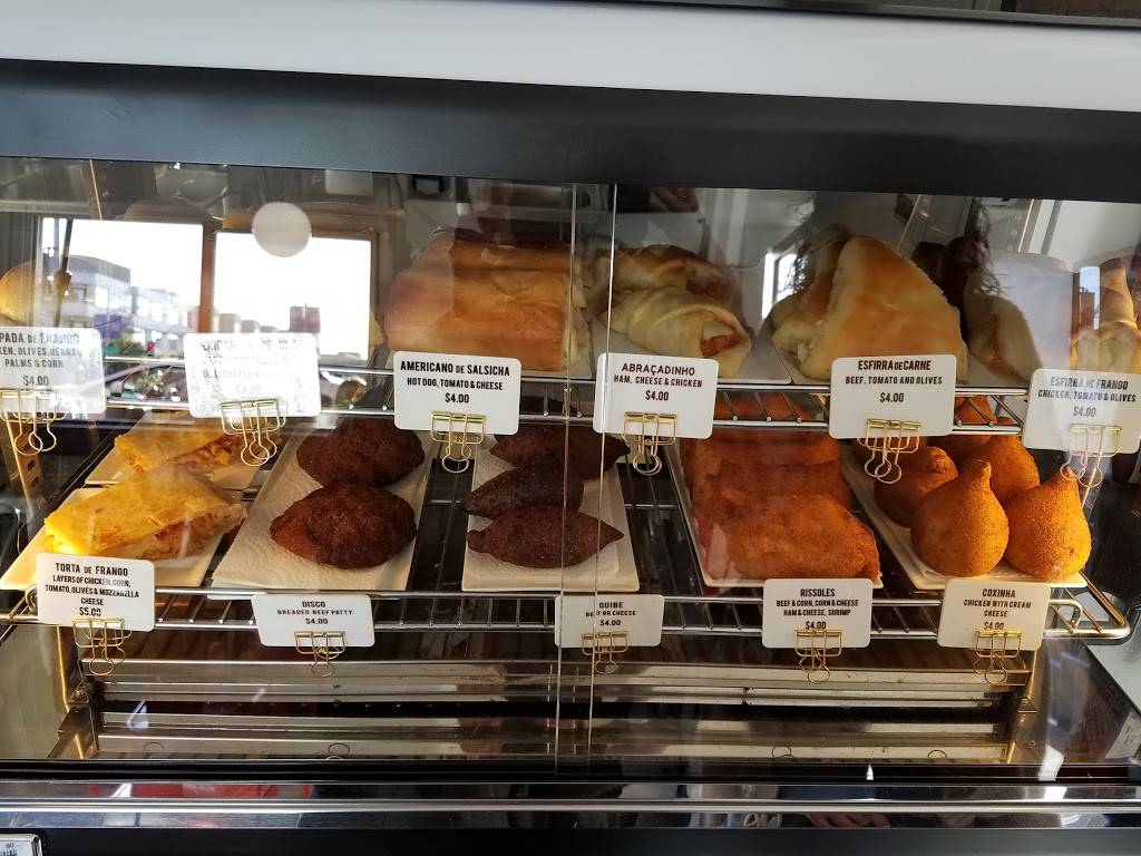 Cafe de Casa | cafe | 2701 Leavenworth St, San Francisco, CA 94133, USA | 4153451055 OR +1 415-345-1055