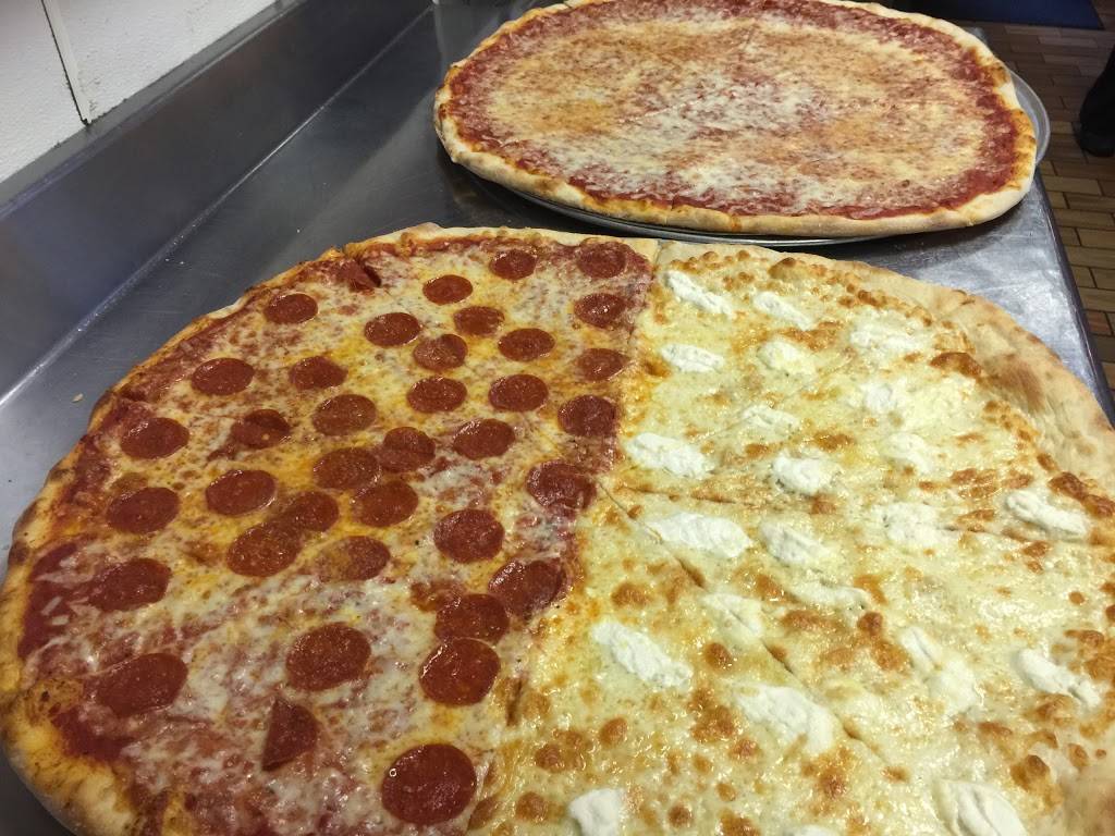 Bella luna restaurant & pizza | restaurant | 7538, 7155 N Wickham Rd, Melbourne, FL 32940, USA | 3212544455 OR +1 321-254-4455