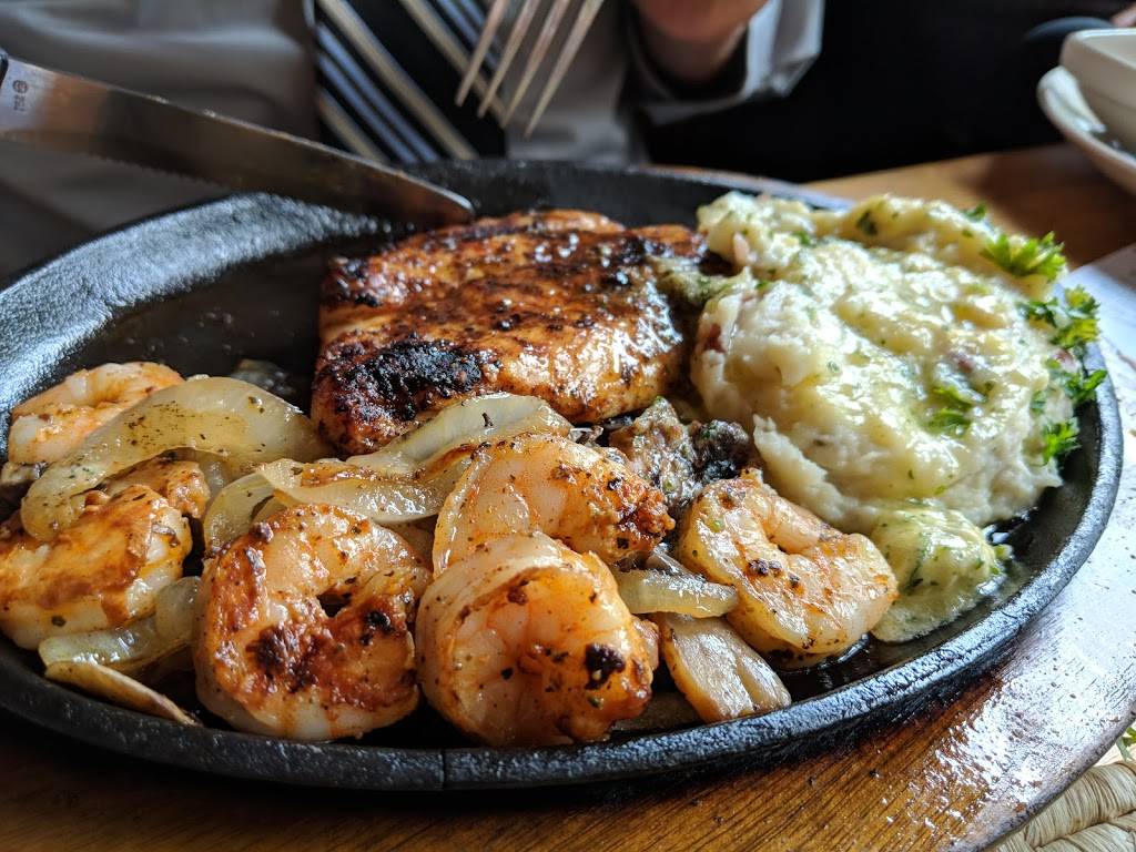 Applebees Grill + Bar | restaurant | 100 US-441, Royal Palm Beach, FL 33411, USA | 5617912240 OR +1 561-791-2240