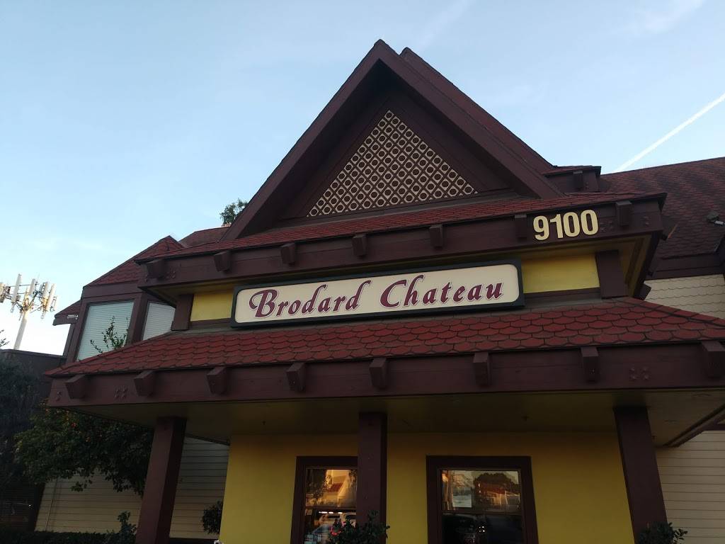 Brodard Chateau | restaurant | 9100 Trask Ave, Garden Grove, CA 92844, USA | 7148998273 OR +1 714-899-8273
