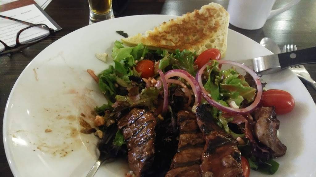 Suite Fire Bar and Grille | restaurant | 7601 N Orange Prairie Rd, Peoria, IL 61615, USA | 3096833399 OR +1 309-683-3399