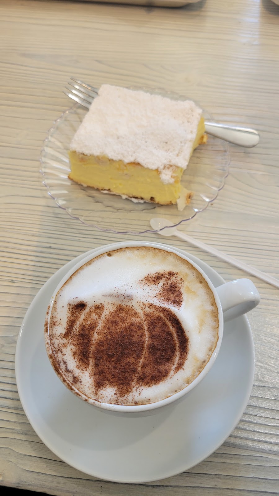 Cafe Balkan | restaurant | 21043 N Cave Creek Rd Suite A6, Phoenix, AZ 85024, USA | 6022835360 OR +1 602-283-5360